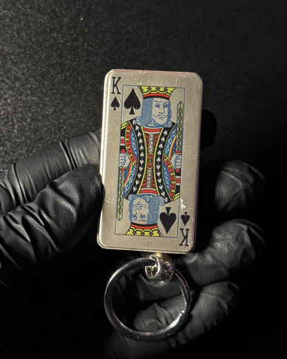 Bricheta "CĂRȚI DE JOC" cu breloc