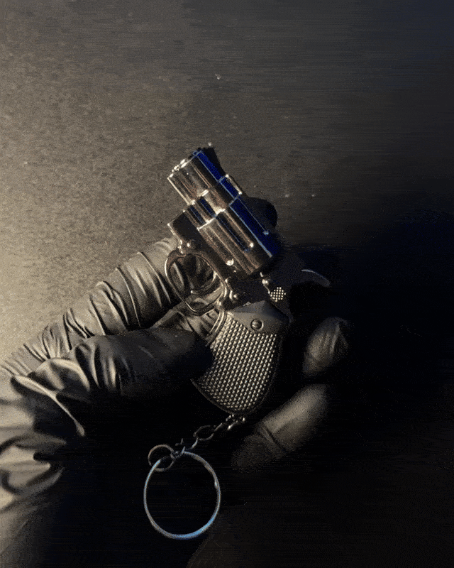 Bricheta "REVOLVER" cu breloc